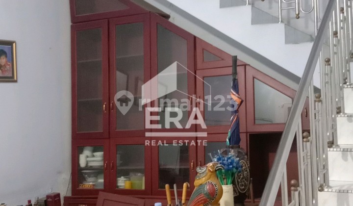 jual rumah lantai 2 siap huni jl rambutan 2