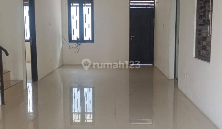 Sewa Rumah Perum Palm Town House Tegal 2