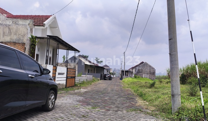 Nice Ready-to-Live House! Close to ABD Saleh Airport Malang 2