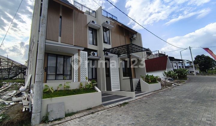 Promo Villa for 800 Million in Central Batu Malang, Near Selecta