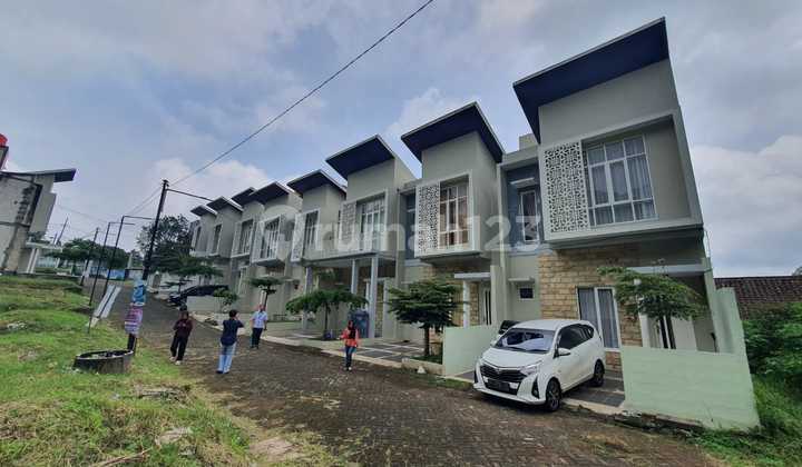 Villa 800 Jutaan bisa Angsur, 1 Menit Jatim Park 2, Bns