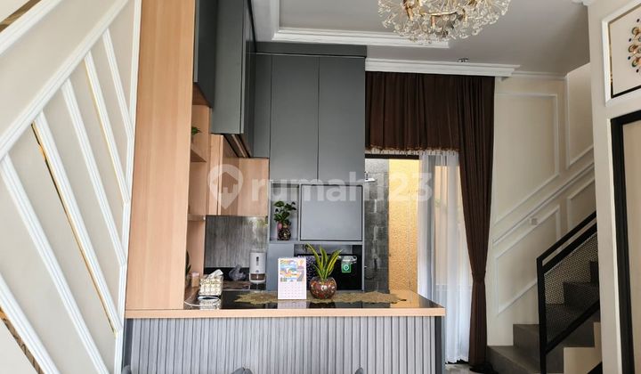 Villa Asri 800 Jutaan Batu Malang, Furnished 3 Menit Alun-Alun