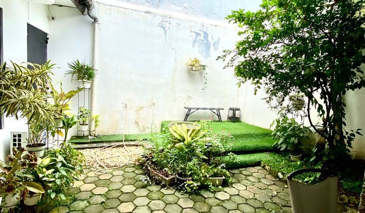 For Sale Furnished House Ready to Live In Flood-Free Near Main Road Bukit Cinere 2