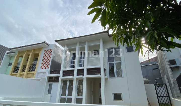 Dijual Rumah 2 Lantai di Boulevard Kota Wisata Cibubur