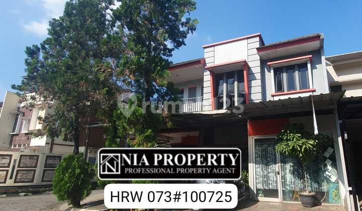 For Sale 2.5-Story Semi-Furnished House in Hook Position at The Address Cibubur Housing Complex For Sale 2.5-Story Semi-Furnished House in Hook Position at The Address Cibubur Housing Complex