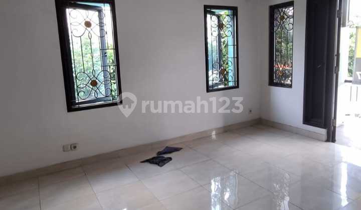 Dijual Rumah Rapi Siap Huni di Raffles Hills Cibubur  2