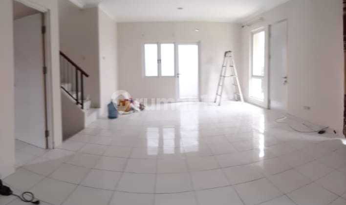 Dijual Rumah Posisi Hook Di Kota Wisata Cibubur 2