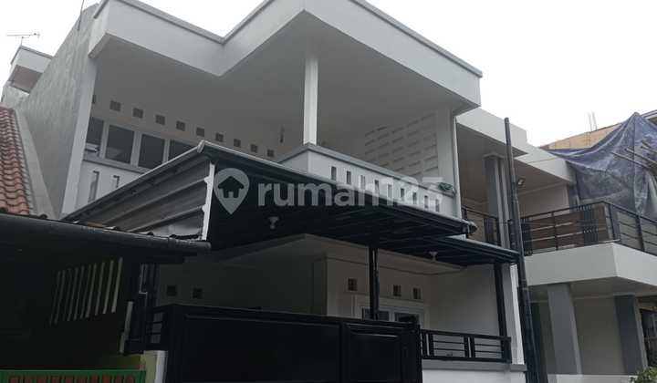 Dijual Rumah di Limus Pratama Baru Renovasi Siap Huni 