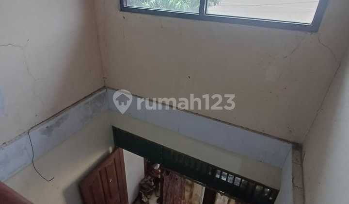 For Quick Sale! Large & Strategic House in Duta Indah Jatimakmur, Bekasi 2