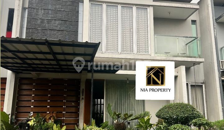 For sale, ready-to-occupy house in the flood-free Citra Grand Cibubur housing complex.