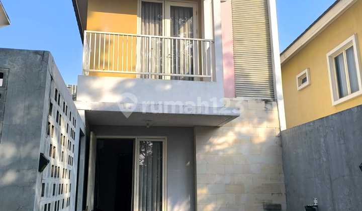 Di Jual rumah hadap danau di cluster lavesh  perumahan harapan indah bekasi