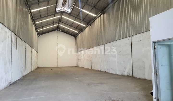 Disewakan Cepat Gudang Loading Dock di Angke, Jakarta Barat 2