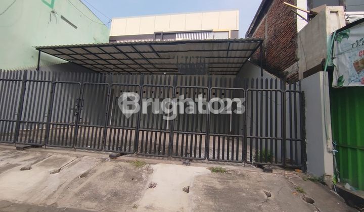 FOR RENT: BEAUTIFUL 2-STORY SHOPHOUSE ON MAIN ROAD, SUITABLE FOR ANY BUSINESS IN GAJAH AREA, SEMARANG 1