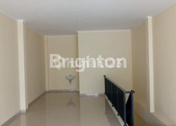 FOR RENT: 3-STORY SHOPHOUSE READY FOR USE IN MAJAPAHIT, SEMARANG 2