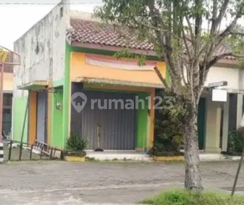 Shop House for Sale Cheap Near Umy Suitable for Business Land Area 60m² Gamping Sleman Shop House for Sale Cheap Near Umy Suitable for Business Land Area 60m² Gamping Sleman