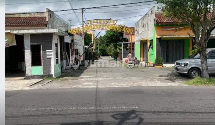 Shop House for Sale Cheap Near Umy Suitable for Business Land Area 60m² Gamping Sleman Shop House for Sale Cheap Near Umy Suitable for Business Land Area 60m² Gamping Sleman