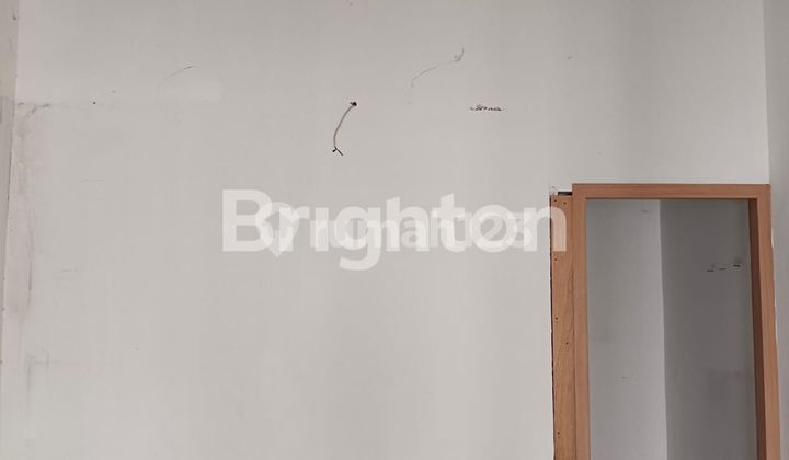 FOR RENT: 1-STORY SHOPHOUSE IN SOEKARNO HATTA, SUITABLE FOR ALL BUSINESSES, LOCATED ON SEMARANG MAIN ROAD. 2