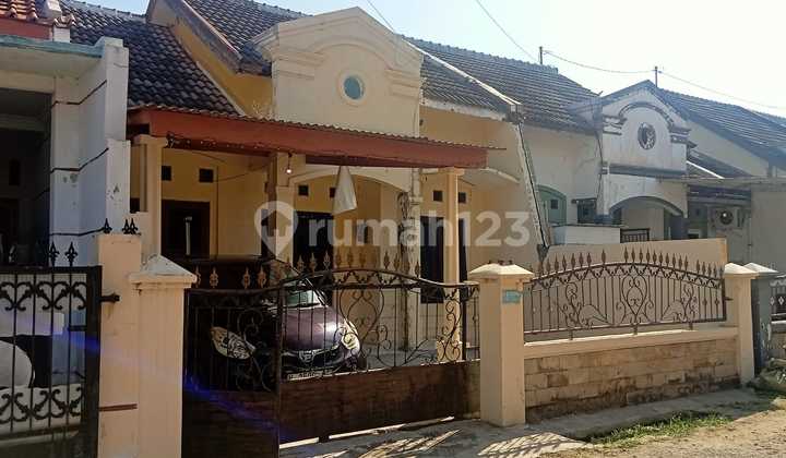 Own Now A Comfortable and Beautiful Ready-to-Live 2-Bedroom House with 111m Area in Majasem, Tegal City 2