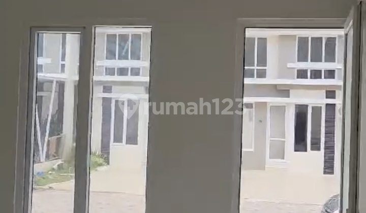 Miliki Rumah Modern Nyaman Cantik Siap Huni di Madukoro Regency Semarang 2