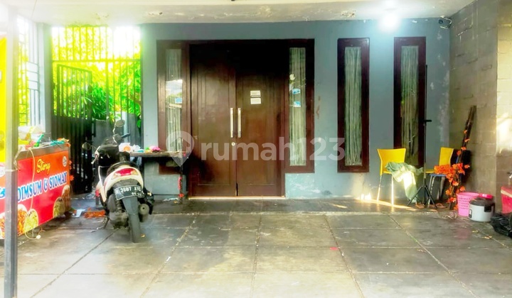 Ready-to-move-in house with Freehold Title (SHM) in Wonodri, Land Area 175 m² 2