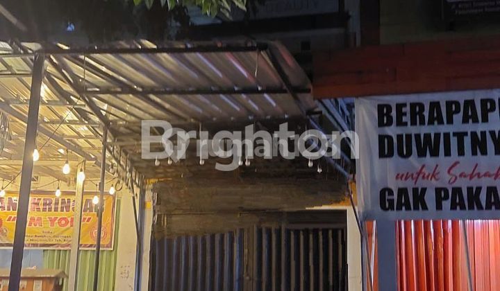 FOR RENT: SHOPHOUSE SUITABLE FOR BUSINESS / BEAUTY CLINIC / OFFICE. PREVIOUSLY USED AS A BEAUTY CLINIC LOCATED ON THE MAIN ROAD, DOWNTOWN SEMARANG. 1