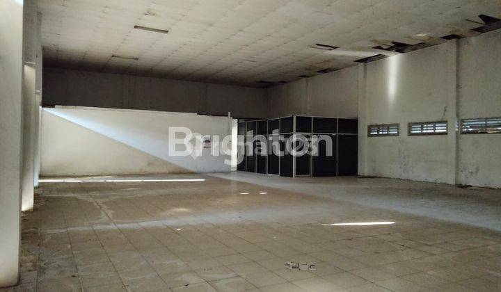 RUKO LEBAR 15 M di JALAN DR. CIPTO 2