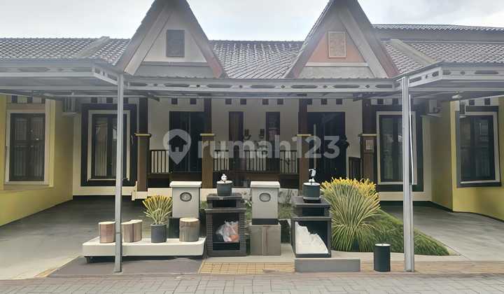 Miliki 2 Rumah Strategis Luas 180 M Dg 2 Sertifikat di Tamanasari 1