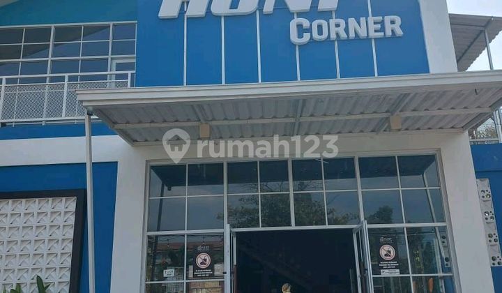 Beautiful and Clean Cafe Contract Operation in the City Center on the Main Road Very Close to Kartini Beach, Still 10 Years.