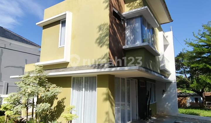 Rumah Berkonsep Minimalis Modern 2 Lantai 2