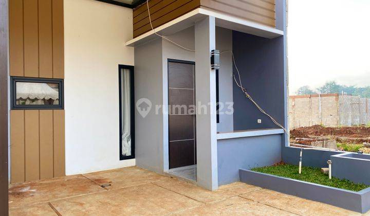 Rumah Barfasilitas Babas Banjir Dekat Mal 2