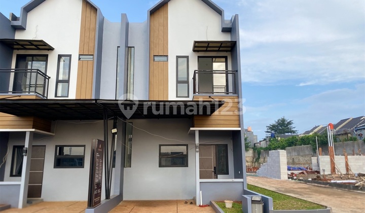 2-Story House with SHM Near 2 Toll Gates, Flood-Free