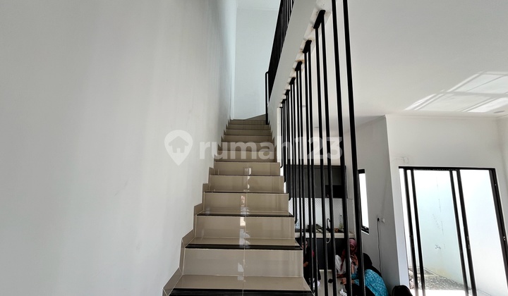 Rumah Bagus SemiFurnished Tanpa DP di Sawangan Depok 2
