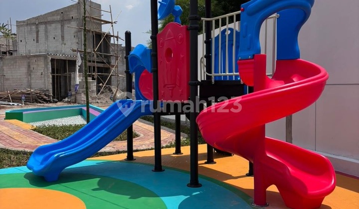 Bisa KPR, Rumah, 2 Lantai, SHM, Dekat Akses MRT, bisa KPR 2