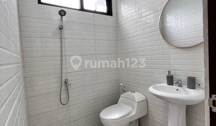 Rumah Bebas Banjir Tanah Luas Deket Stayam Akses Angkot 2