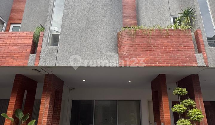 Rumah Siap Huni di Ciputat Deket dengan Stasiun Sudimara Rumah Siap Huni di Ciputat Deket dengan Stasiun Sudimara