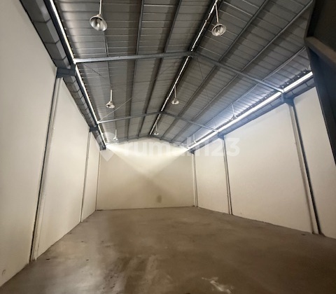 Disewakan 300M² Gudang Industri Terpadu Tahap 3 Pik Jakut Disewakan 300M² Gudang Industri Terpadu Tahap 3 Pik Jakut