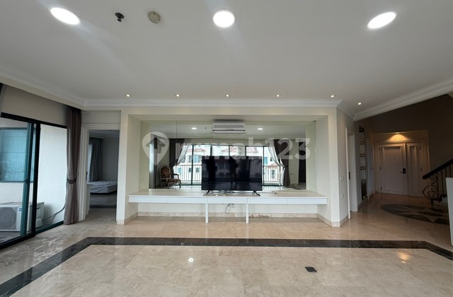 Furnished 4Br Penthouse 2 Lantai Golfhill Terraces 385M² At Kebayoran Lama Jaksel For Rent 2