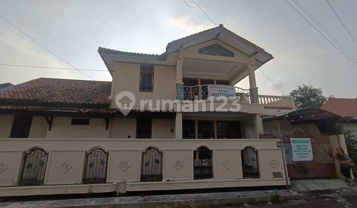 Rumah Bagus 2Lantai SHM Semarang Barat, Semarang