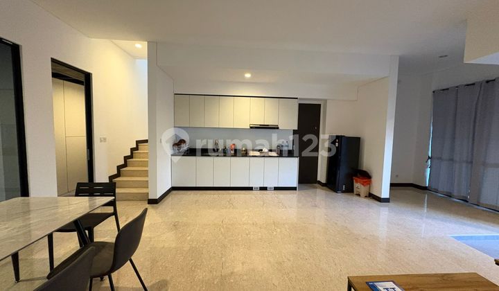 Rumah Full Furnished di Cluster Welton Hiera Bsd City Rumah Full Furnished di Cluster Welton Hiera Bsd City