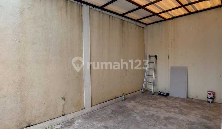 Disewakan Rumah Canary, The Spring Gs