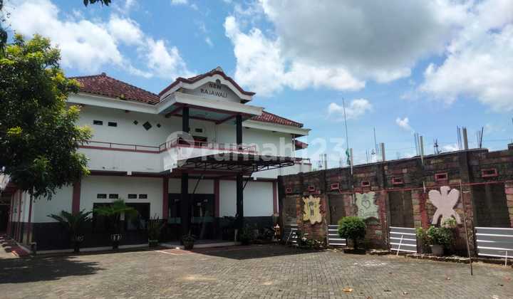 Rajawali Hotel & Resto Pacitan for Quick Sale Rajawali Hotel & Resto Pacitan for Quick Sale