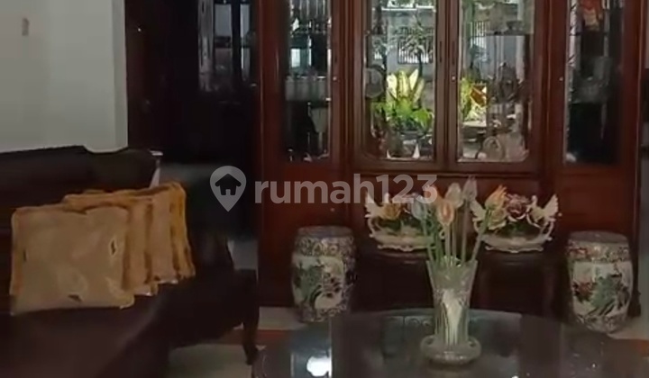 For Sale House in Manyar Near Petra School 2