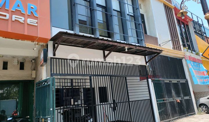 For Sale: Shophouse Near Juanda Toll Road 1