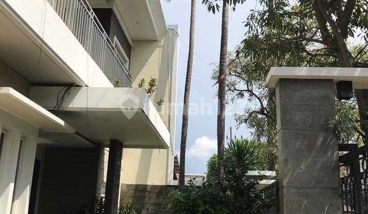 For Sale: Sultan House with Full Granite Finishes 1