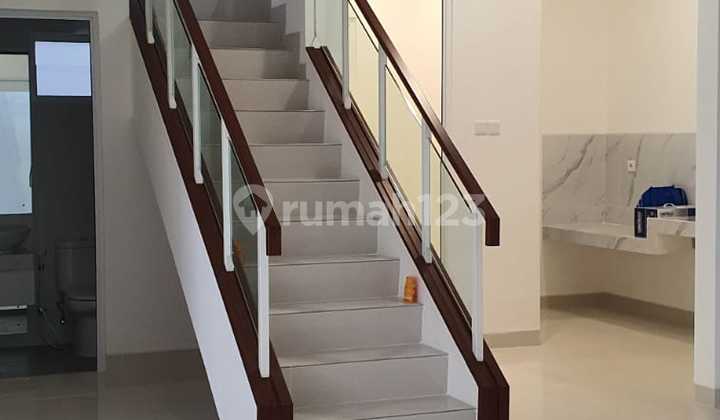 Baru New Menteng Il Lago Gading Serpong 2