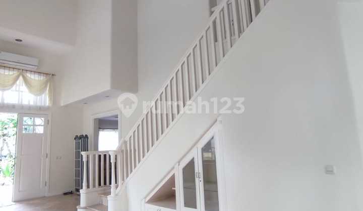 Elegant House With Swimming Pool Mediterranean Golf Lippo Karawaci Central