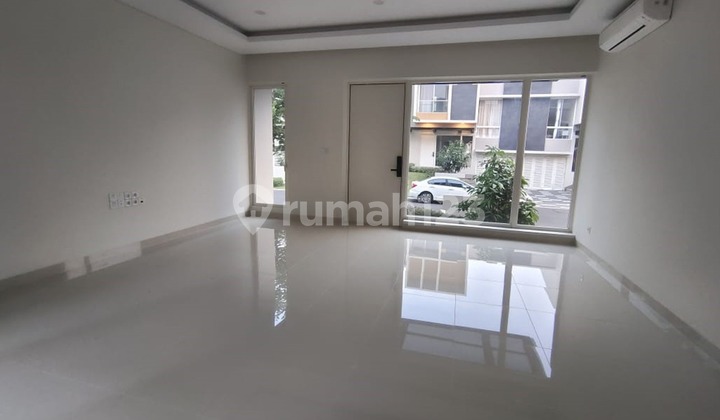 Mozart Lebar 10 Danau Symphonia Gading Serpong 2