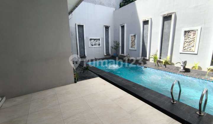 Ada Kolam Renang Alicante Gading Serpong