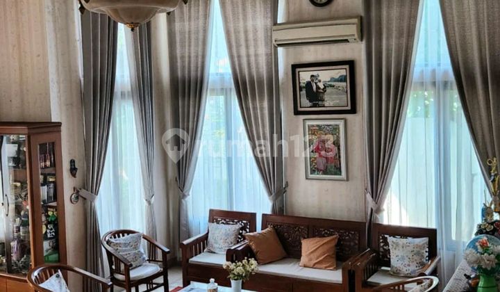 Luxury Equipped with Swimming Pool Lippo Karawaci Central