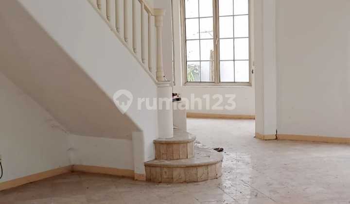 Old Money Cluster Golf Mediterania House Lippo Karawaci 2